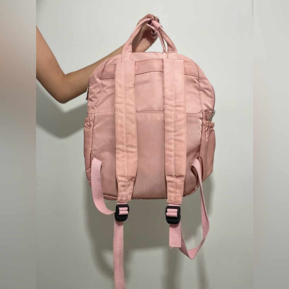 Multi pocket Backpack - Picture 5 of 6